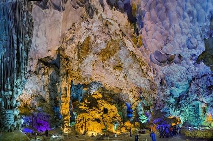 Thien-Cung-cave-or-Heaven-Palace-cave-3